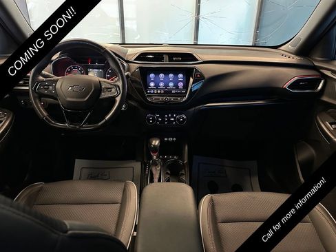 Used 2022 Chevrolet TrailBlazer RS w/ Convenience Package FWD image 9
