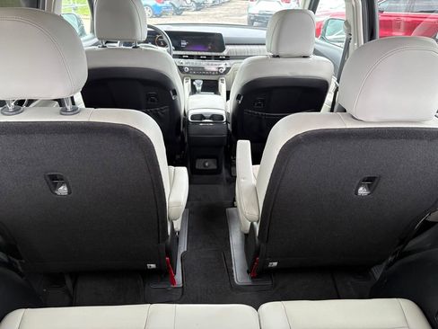 Used 2024 Kia Telluride SX w/ Towing Package FWD image 17