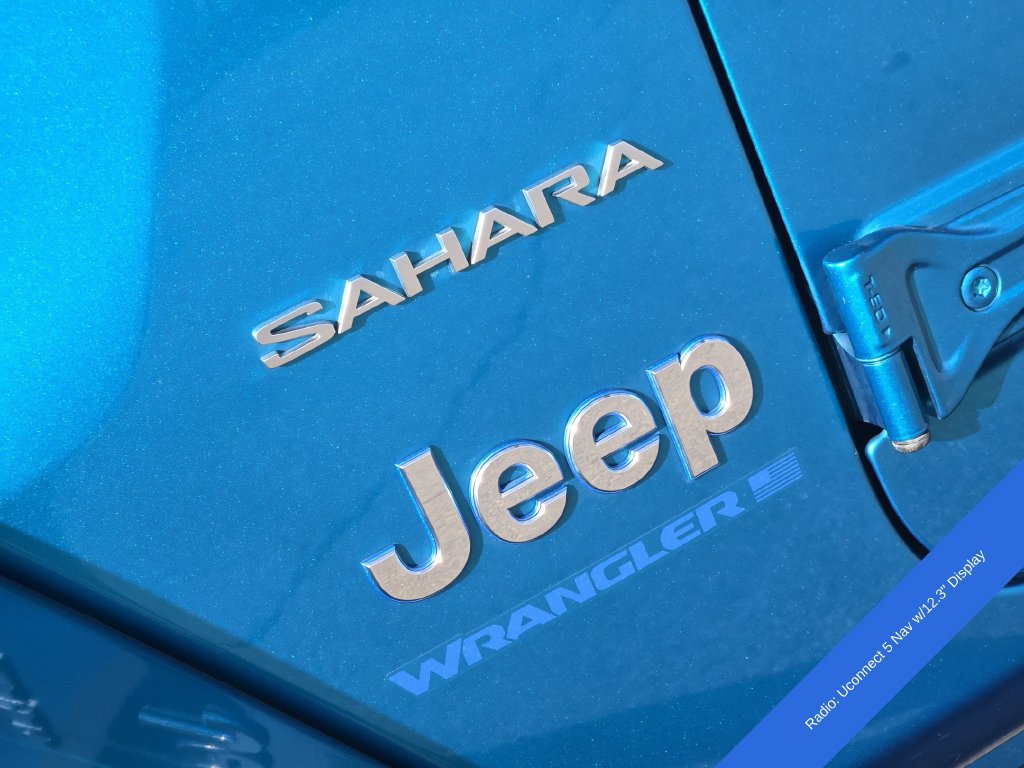 Used 2024 Jeep Wrangler Unlimited Sahara w/ Technology Group AWD/4WD image 12