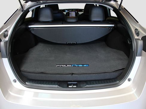 Used 2021 Toyota Prius Prime XLE FWD image 33