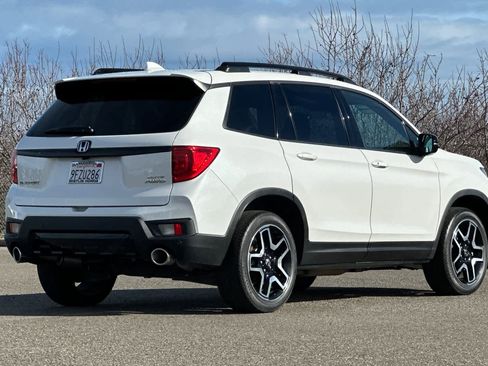 Certified 2023 Honda Passport Elite image 3