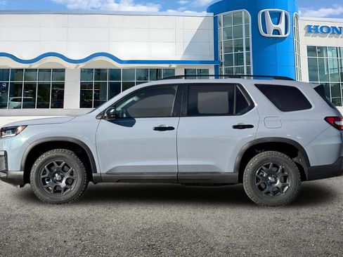 New 2026 Honda Pilot TrailSport image 2