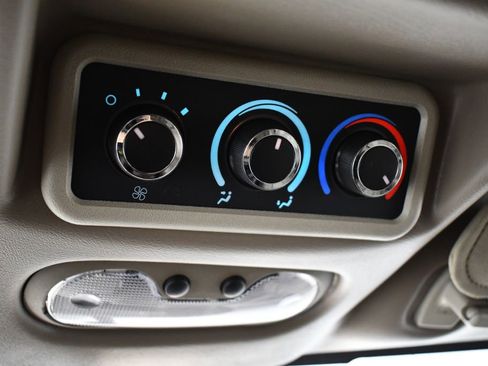 Used 2013 GMC Savana 1500 AWD image 68