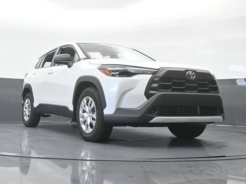 Used 2026 Toyota Corolla Cross L FWD image 61