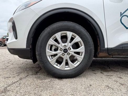 Used 2025 Ford Escape Active AWD/4WD image 8