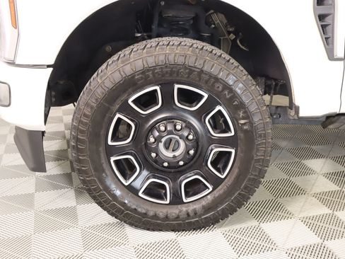 Used 2024 Ford F250 Platinum AWD/4WD image 19