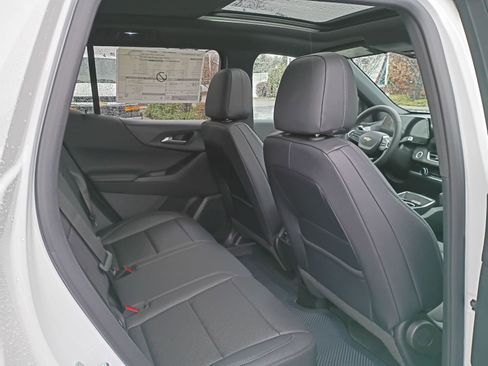 New 2026 Chevrolet Equinox LT w/ Convenience Package II image 21