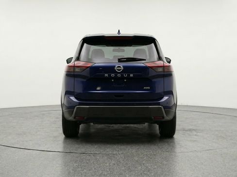 Used 2025 Nissan Rogue SV AWD/4WD image 7