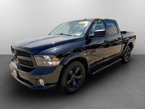 Used 2016 RAM 1500 Express w/ Black Ram 1500 Express Group AWD/4WD image 12