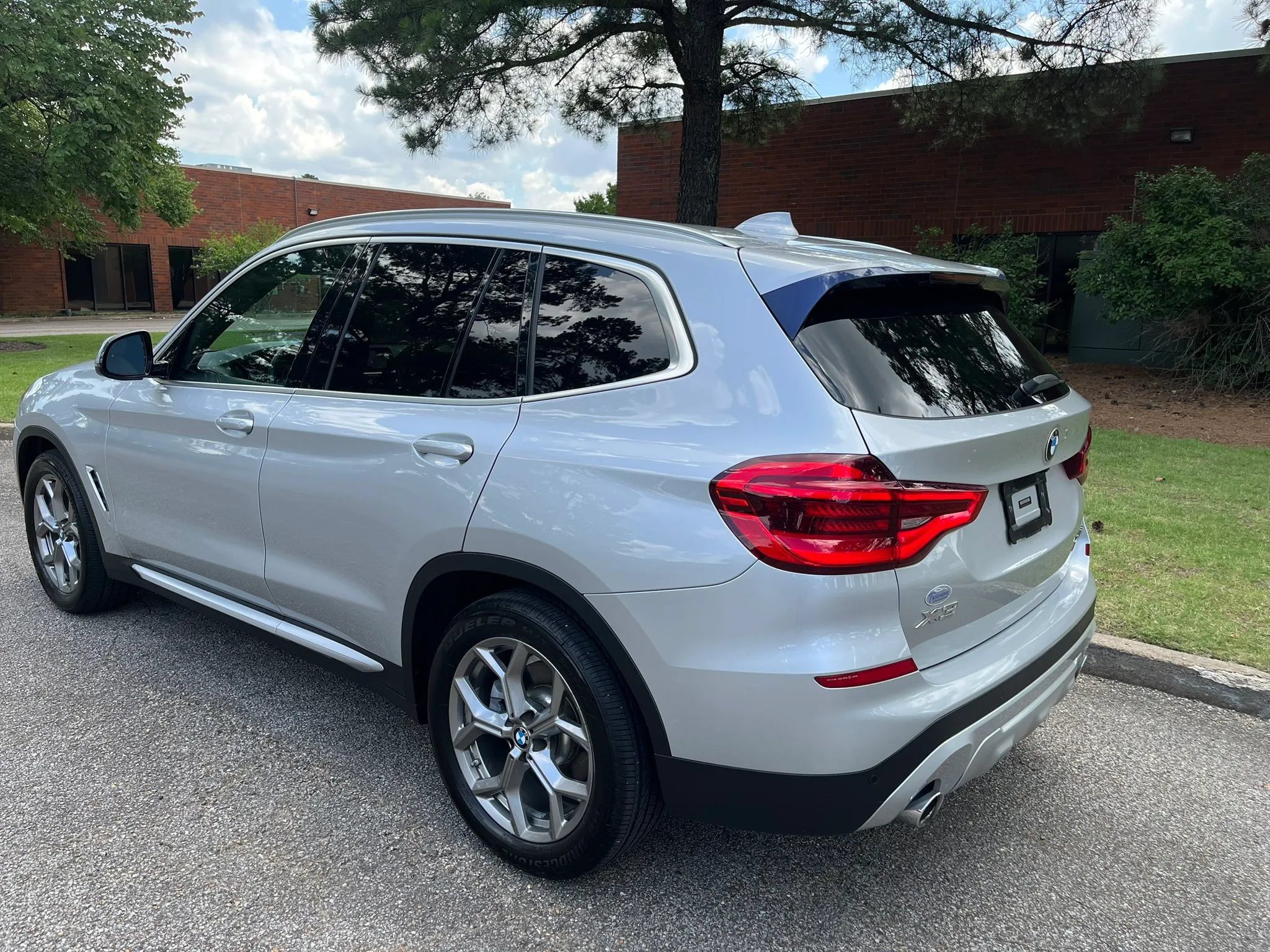 Used 2020 BMW X3 xDrive30i w/ Convenience Package AWD/4WD image 3
