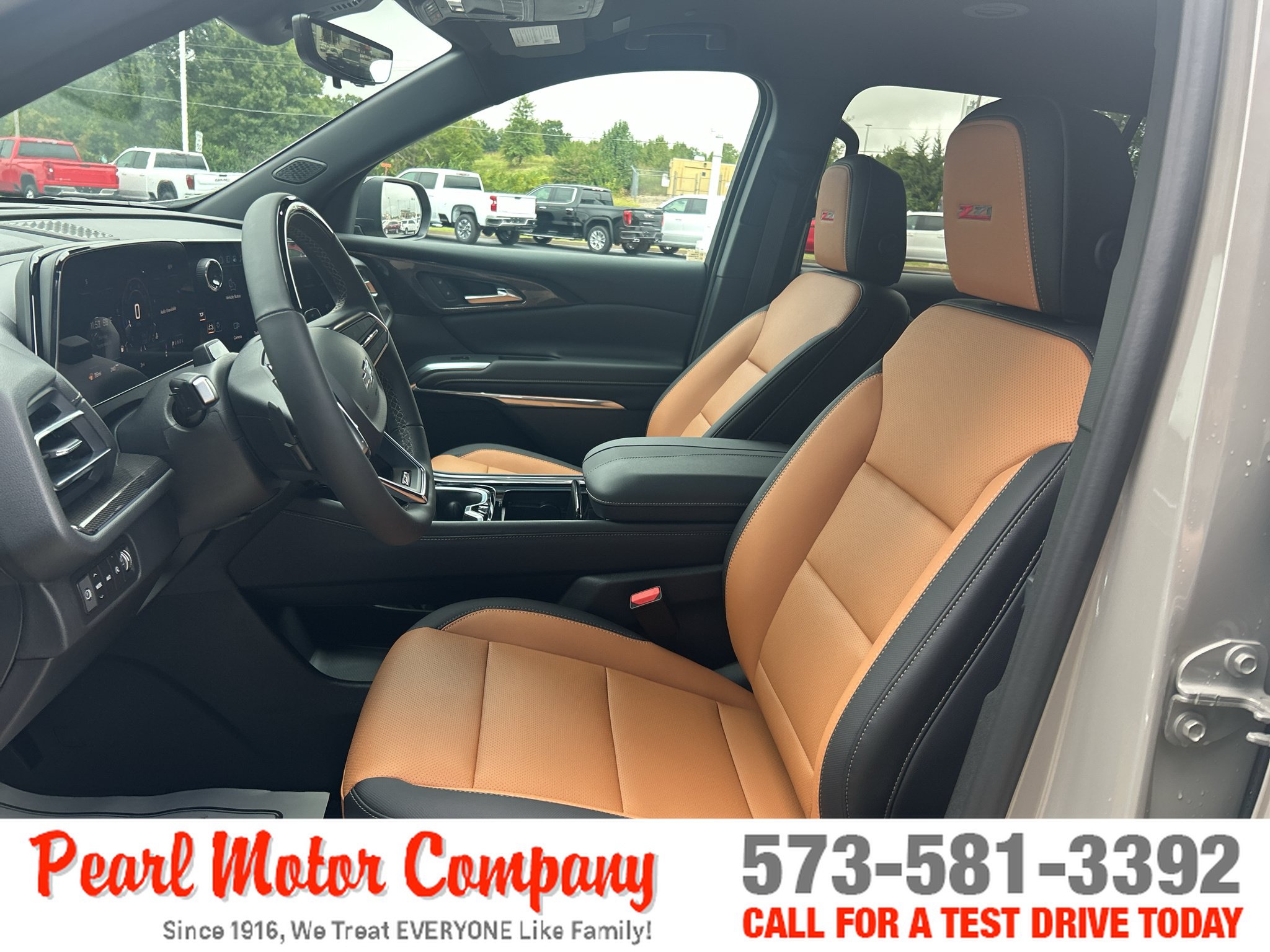 New 2027 Chevrolet Traverse Z71 w/ Enhanced Driving Package AWD/4WD image 11