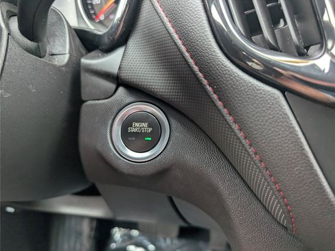 Used 2023 Chevrolet Equinox RS AWD/4WD image 28