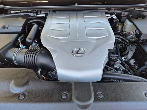 Used 2015 Lexus GX 460 w/ Premium Package AWD/4WD image 31
