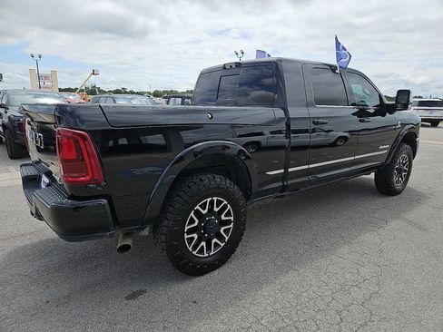 Used 2025 RAM 2500 Limited AWD/4WD image 8