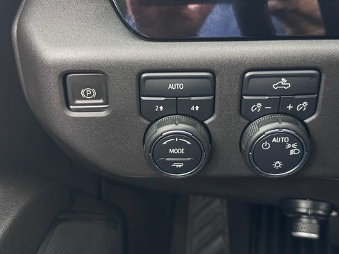 Certified 2023 Chevrolet Silverado 1500 LT AWD/4WD image 24