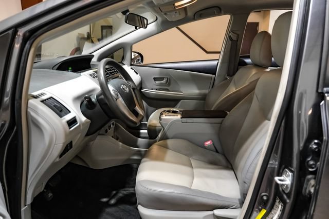 Used 2013 Toyota Prius V Three FWD image 4