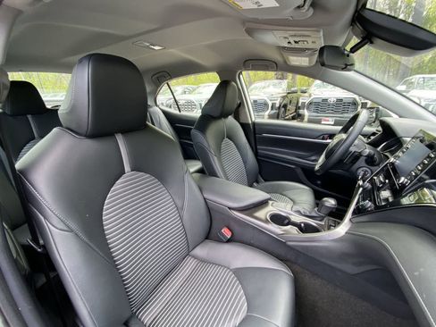Used 2024 Toyota Camry SE FWD image 24