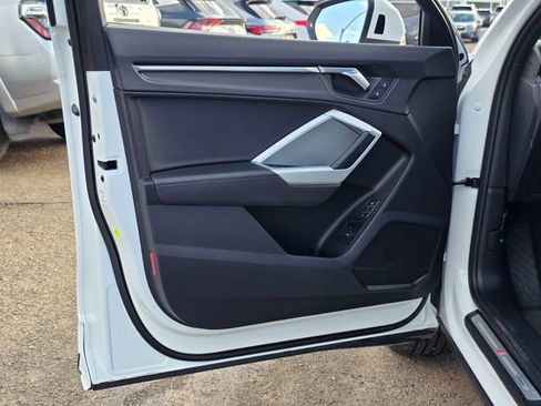 Used 2024 Audi Q3 2.0T Premium image 21