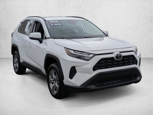 Used 2024 Toyota RAV4 XLE FWD image 3