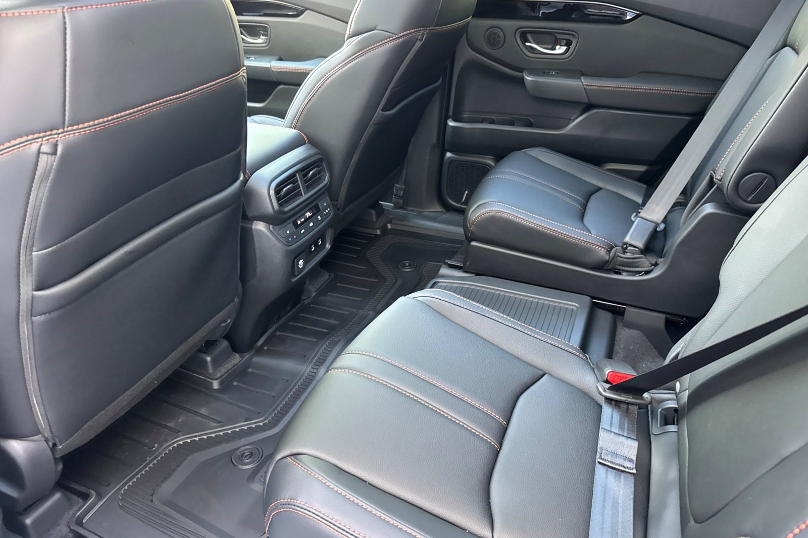 New 2026 Honda Pilot TrailSport image 28