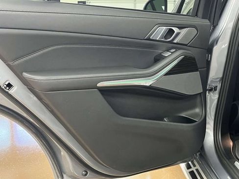 Used 2025 BMW X7 xDrive40i w/ Premium Package AWD/4WD image 22