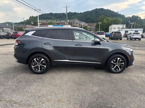 Used 2023 Kia Sportage EX AWD/4WD image 6