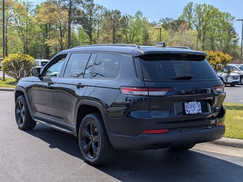 Certified 2024 Jeep Grand Cherokee L Limited w/ Luxury Tech Group II image 7