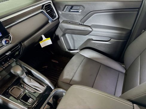 Certified 2025 GMC Canyon Elevation w/ Convenience Package image 21