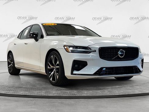 Used 2024 Volvo S60 B5 Core FWD image 3