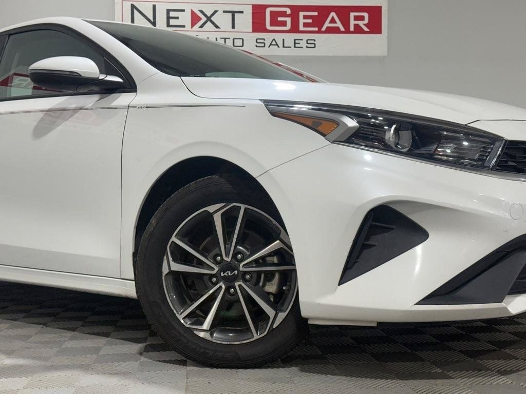 Used 2023 Kia Forte LXS w/ LXS Technology Package FWD image 4