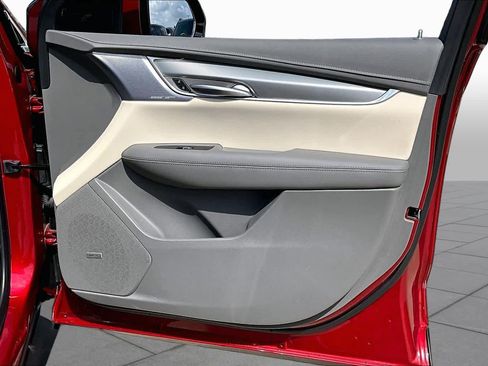 Used 2023 Cadillac XT5 Premium Luxury FWD image 22