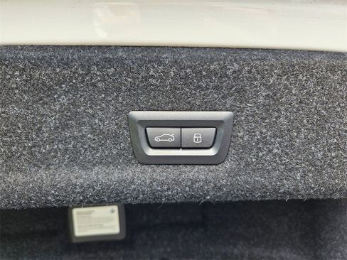 New 2025 BMW 330i xDrive Sedan w/ Premium Package image 24