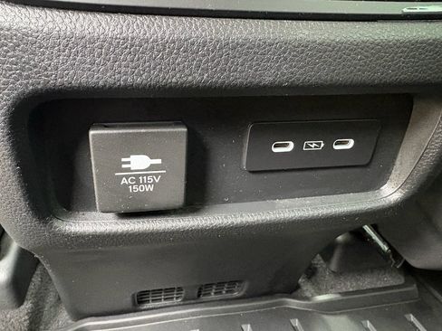 Certified 2025 Honda Pilot Elite image 32