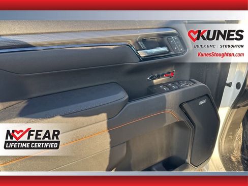 Used 2025 GMC Sierra 1500 AT4 image 20