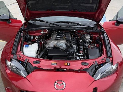 Used 2017 MAZDA MX-5 Miata Sport image 36