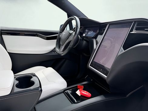 Used 2019 Tesla Model X Performance AWD/4WD image 33