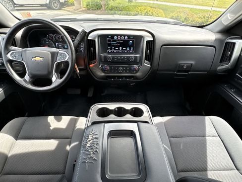Used 2019 Chevrolet Silverado 1500 LT w/ All Star Edition AWD/4WD image 18