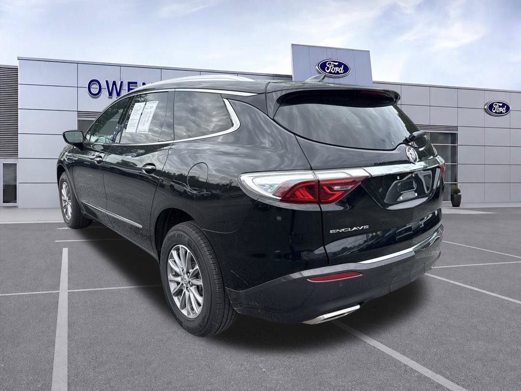 Used 2023 Buick Enclave Essence FWD image 3