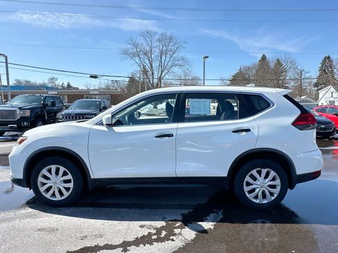 Used 2017 Nissan Rogue S image 10