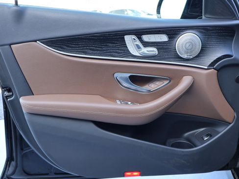 Used 2022 Mercedes-Benz E 450 4MATIC Sedan image 13