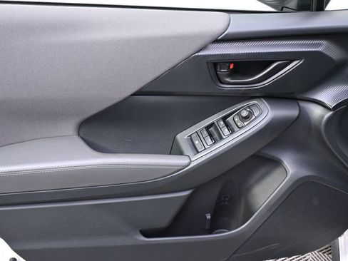 Certified 2025 Subaru Crosstrek 2.0i Premium image 21