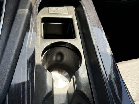 Used 2022 Cadillac Escalade Sport RWD image 33