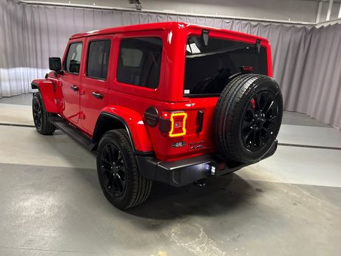 Used 2025 Jeep Wrangler Unlimited Sahara image 5