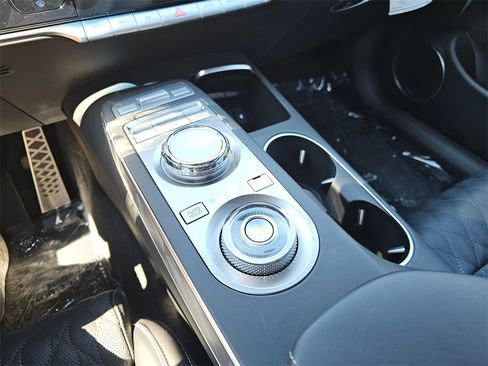 Used 2025 Genesis GV70 3.5T Sport w/ Sport Advanced Package image 30