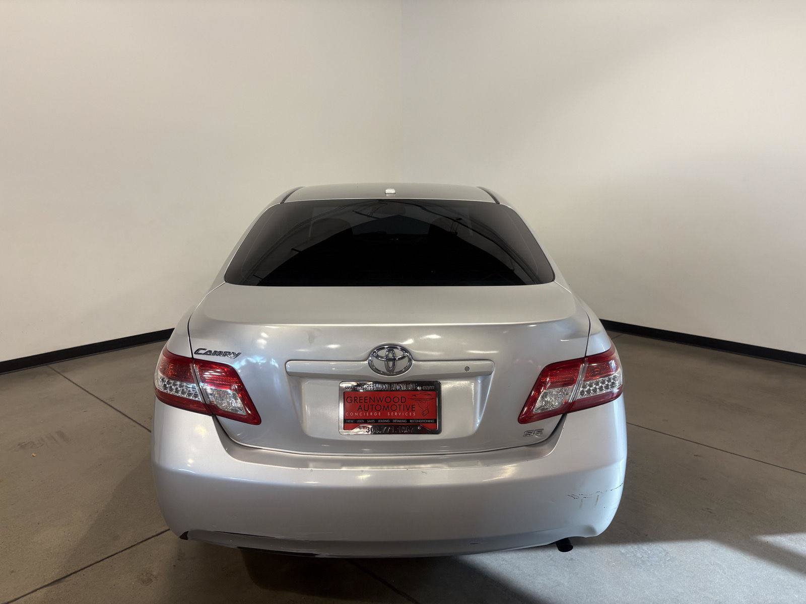Used 2011 Toyota Camry LE FWD image 5