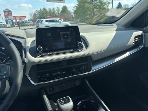 New 2026 Nissan Rogue Dark Armor AWD/4WD image 18