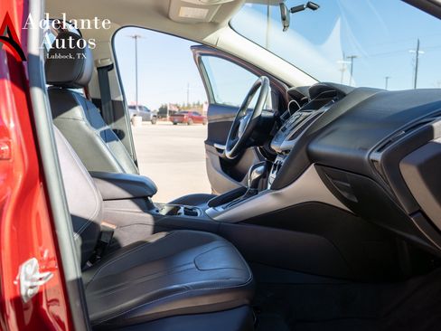 Used 2014 Ford Focus SE w/ Equipment Group 201A image 9