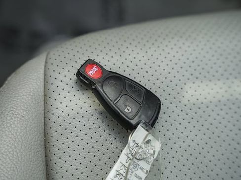 Used 2006 Mercedes-Benz E 320 CDI Sedan image 37