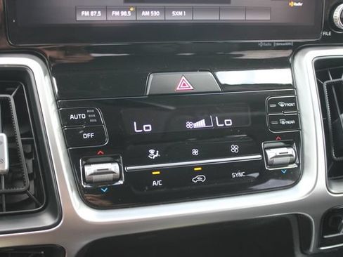 Used 2022 Kia Sorento S AWD/4WD image 9