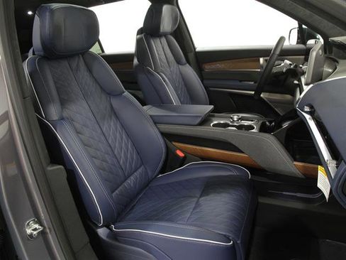 New 2026 Cadillac Vistiq Premium Luxury image 16